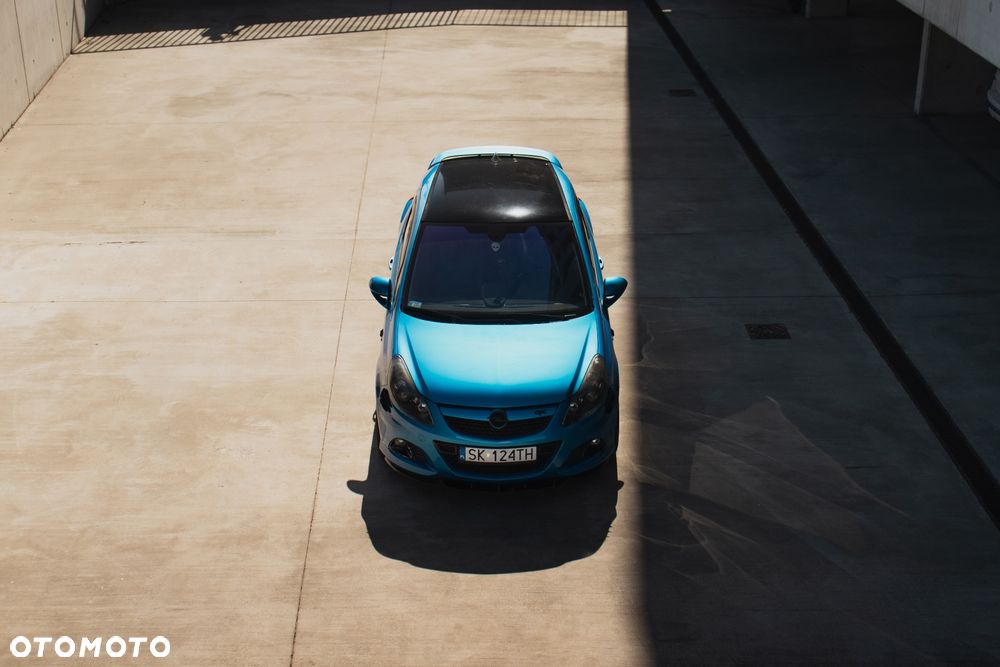 Opel Corsa 1.6T OPC - 10