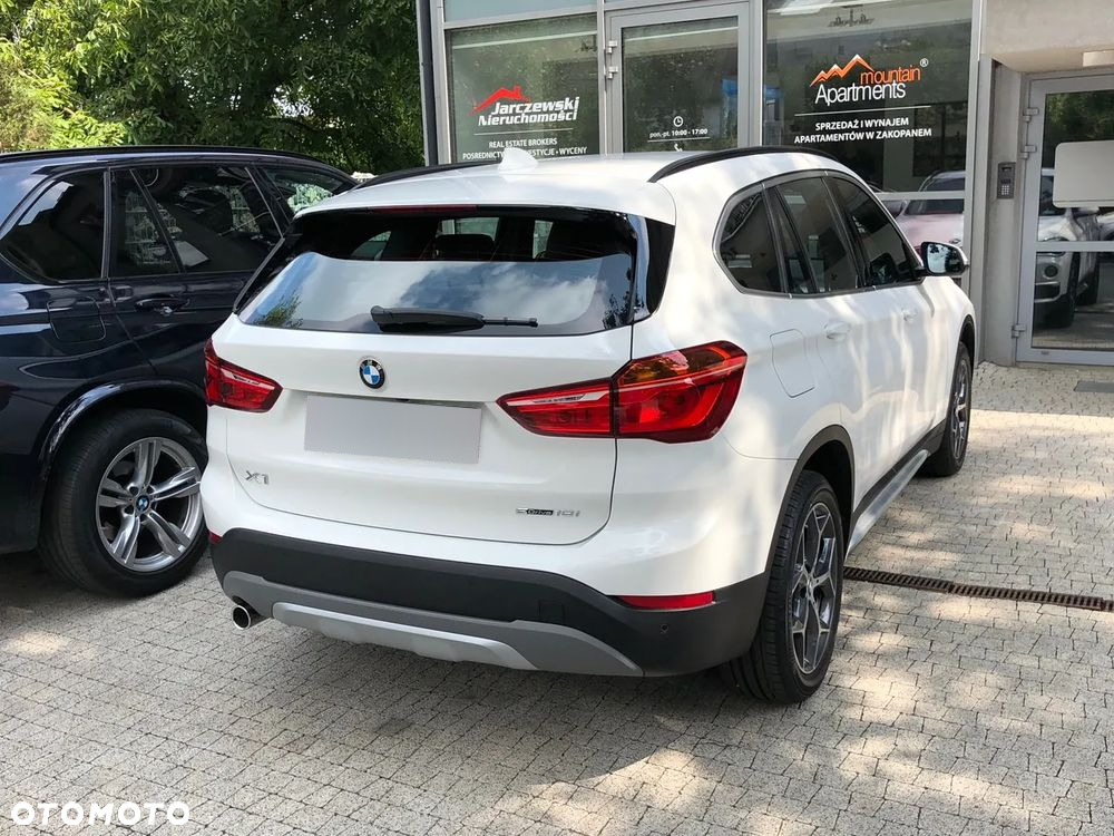 BMW X1 sDrive18i xLine - 6