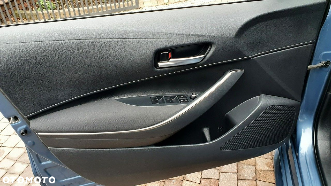 Toyota Corolla - 36