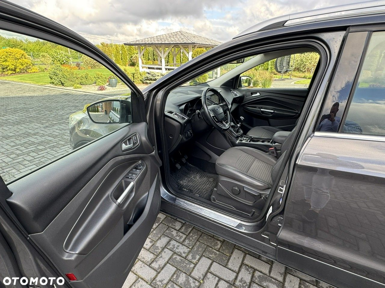 Ford Kuga - 17