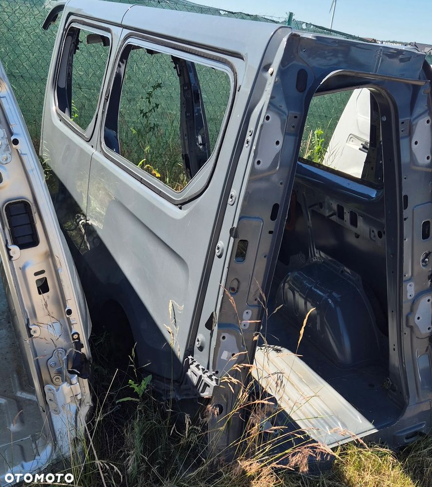 Bok Błotnik Poszycie Tył Tylny LEWY RENAULT TRAFIC III LIFT IV 2021r Długi L1H2 Long - 1
