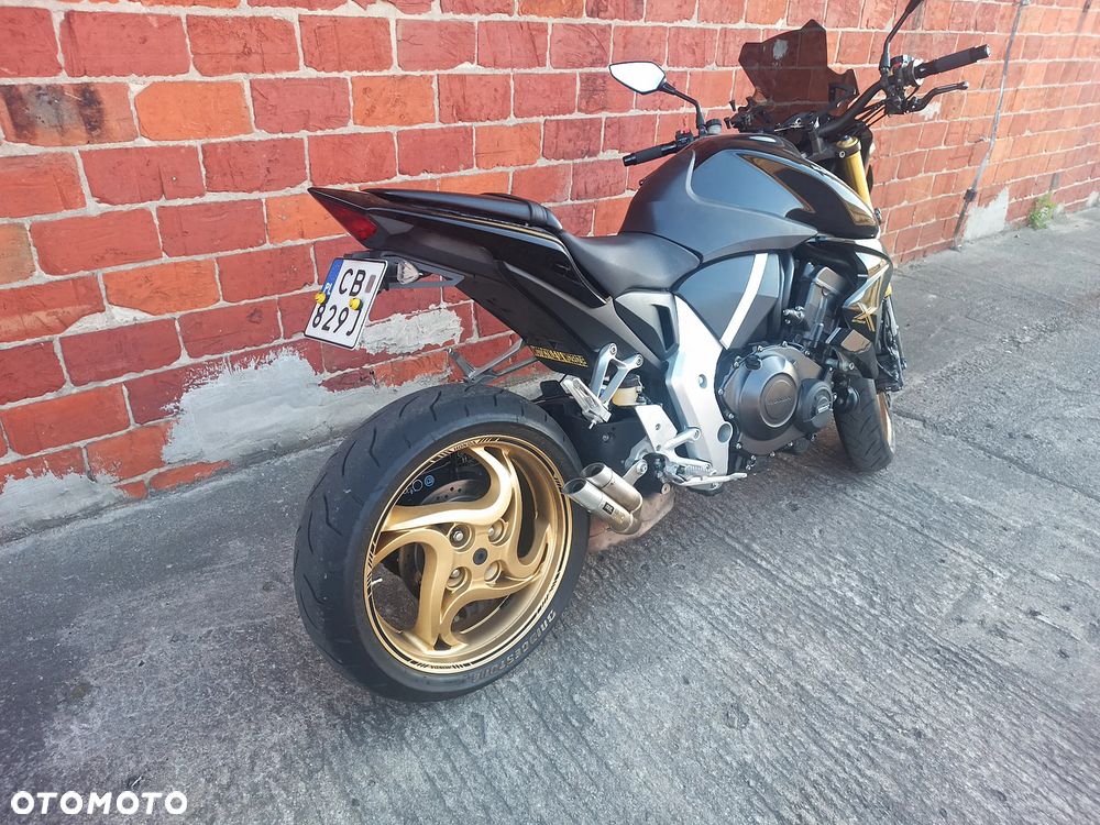 Honda CB - 1
