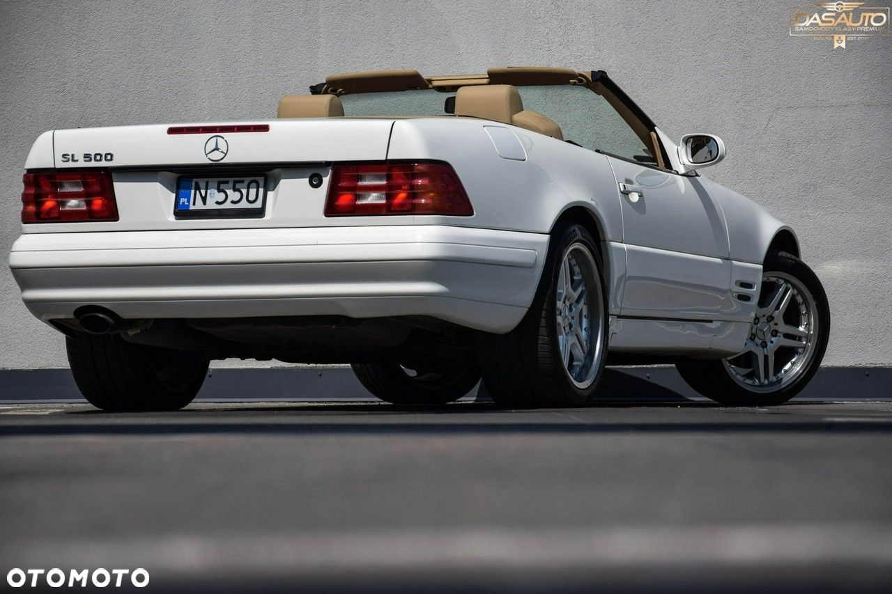 Mercedes-Benz SL - 16