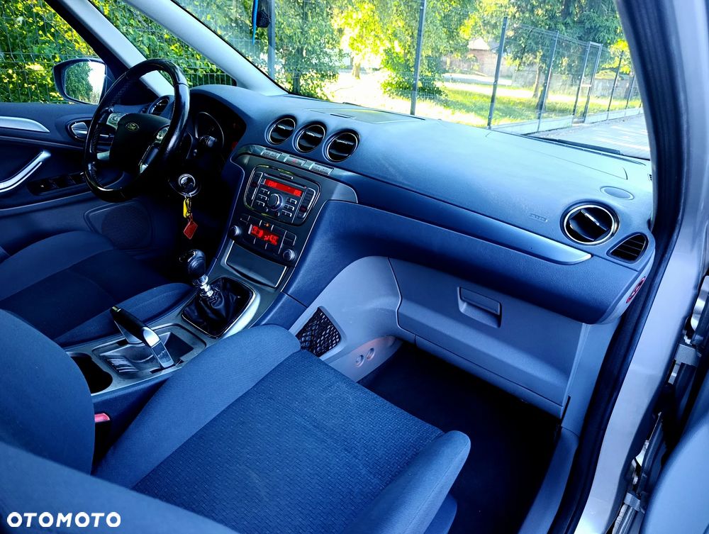 Ford S-Max - 14