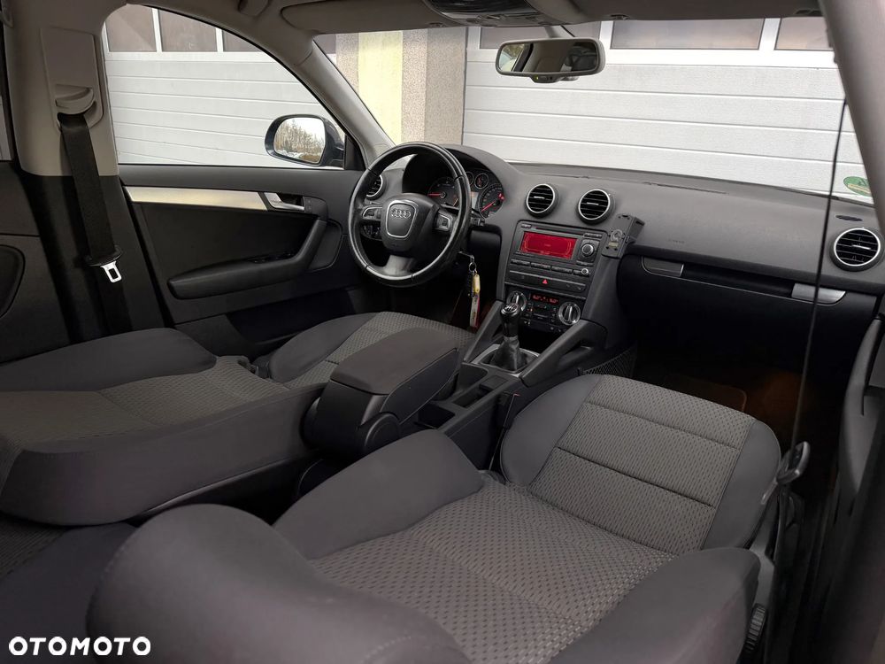 Audi A3 Sportback 2.0 TDI Ambiente - 30