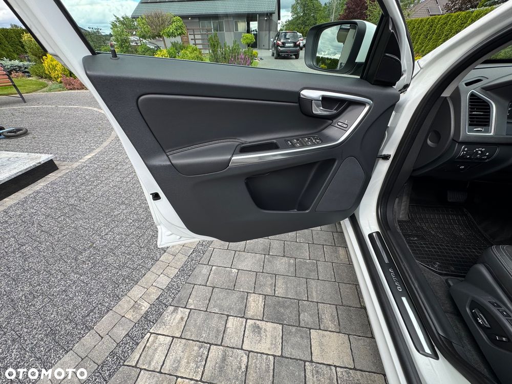 Volvo XC 60 D4 Drive-E Summum - 16