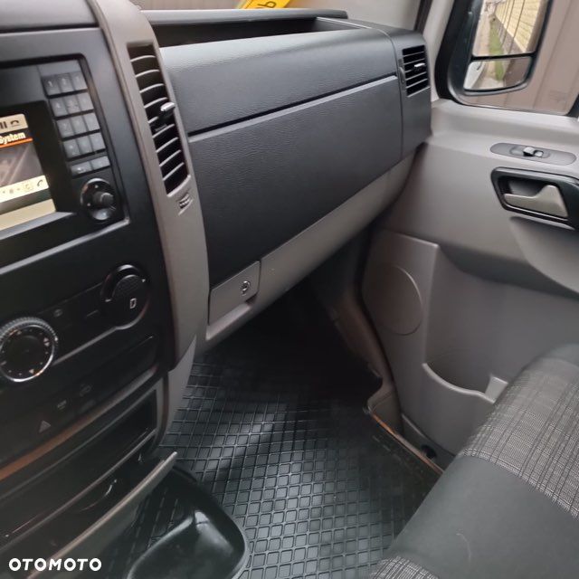 Mercedes-Benz Sprinter 319 - 9
