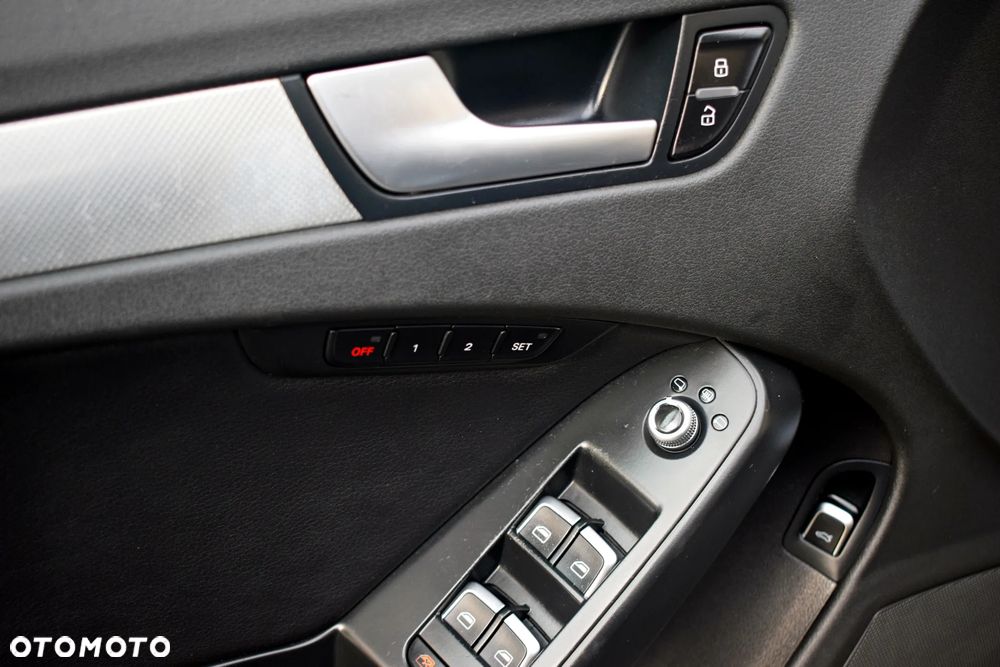 Audi A4 Limousine 2.0 TFSI quattro S tronic S line Sportpaket - 35