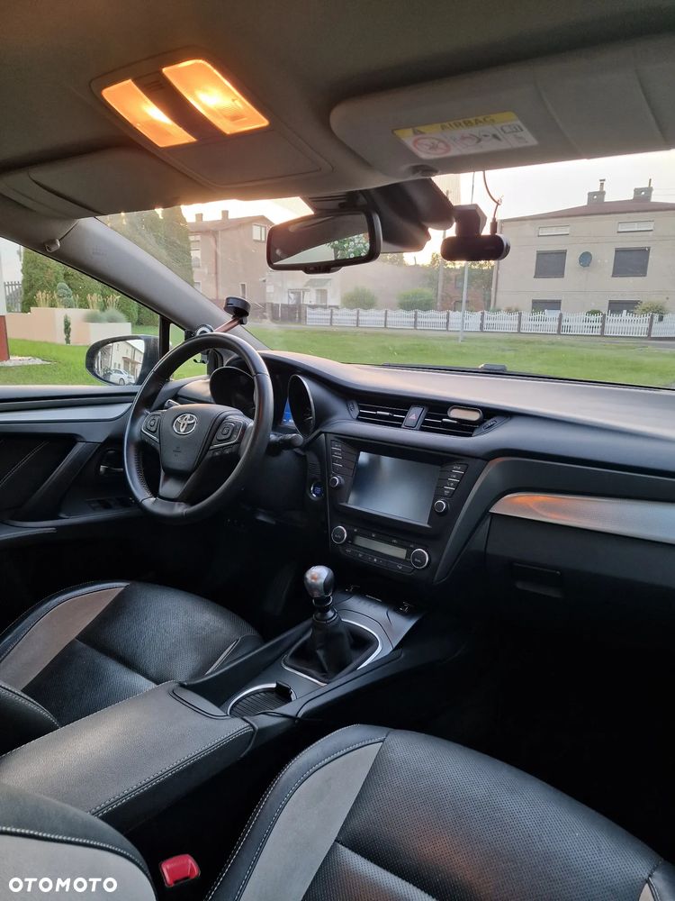 Toyota Avensis 1.8 Prestige - 7