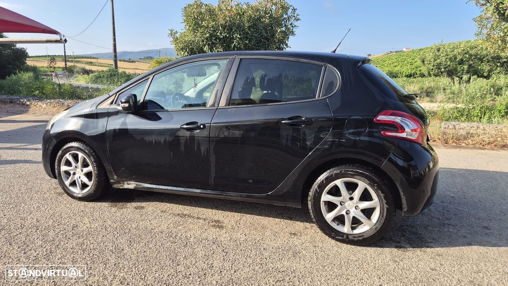 Peugeot 208 1.4 HDi Active - 4