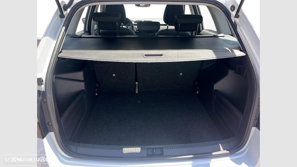 Skoda Fabia 1.0 TSI Ambition DSG — fotografia 16
