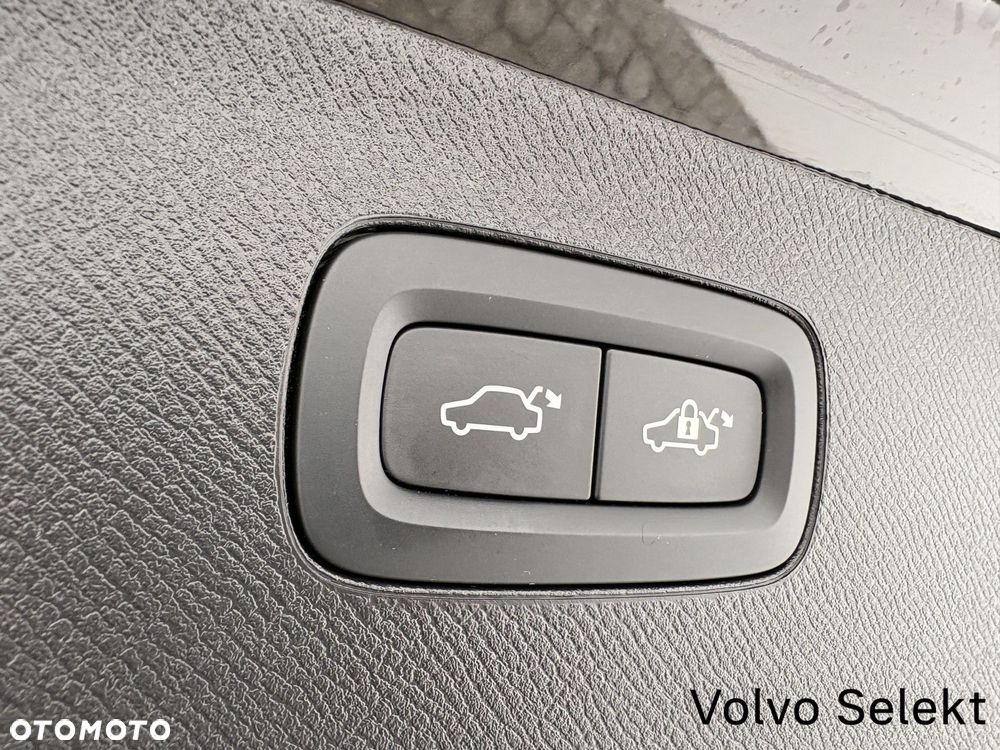 Volvo XC 90 - 32