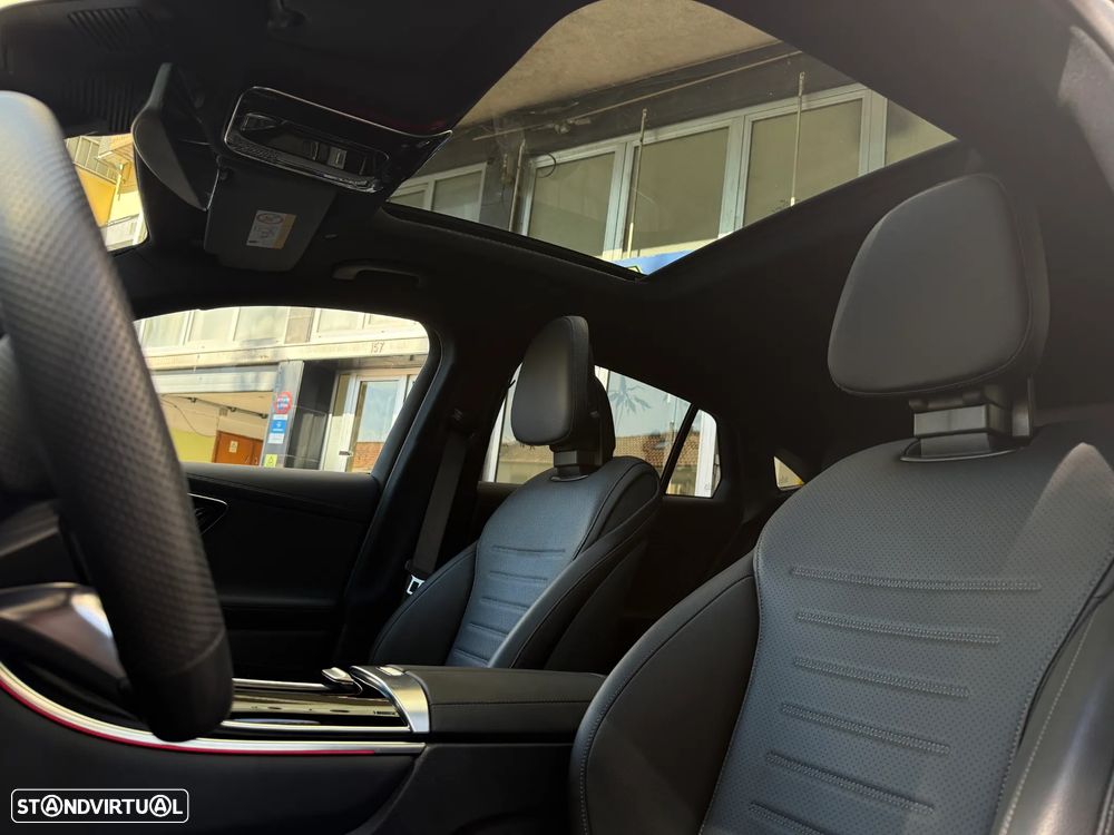 Mercedes-Benz GLC 220 d Coupe 4Matic 9G-TRONIC AMG Line Advanced - 31