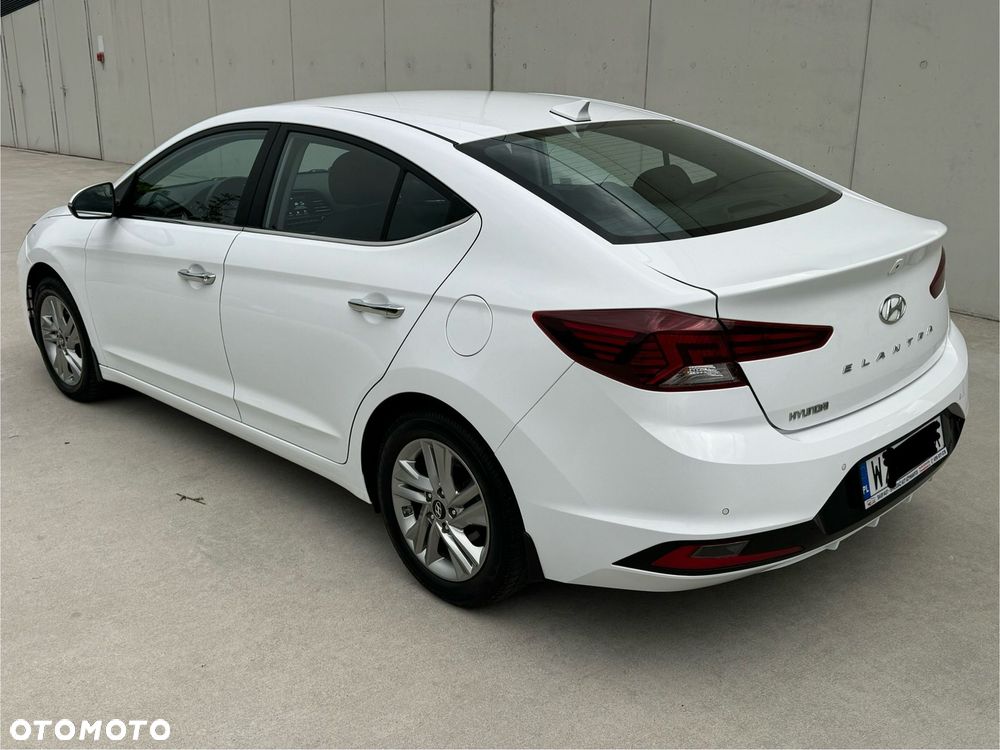 Hyundai Elantra 1.6 Comfort - 7