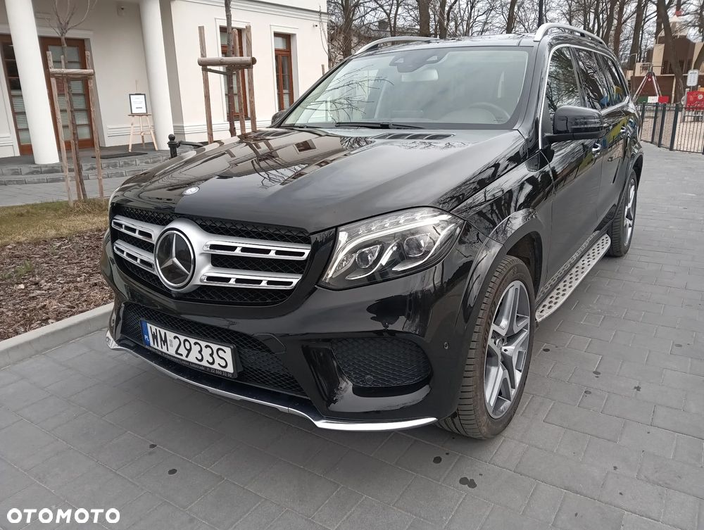 Mercedes-Benz GLS - 1
