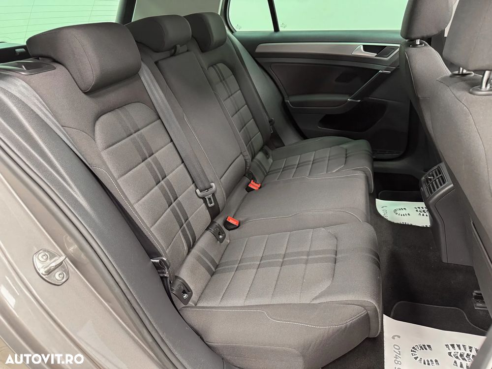 Volkswagen Golf 1.6 TDI BlueMotion Technology Comfortline - 8