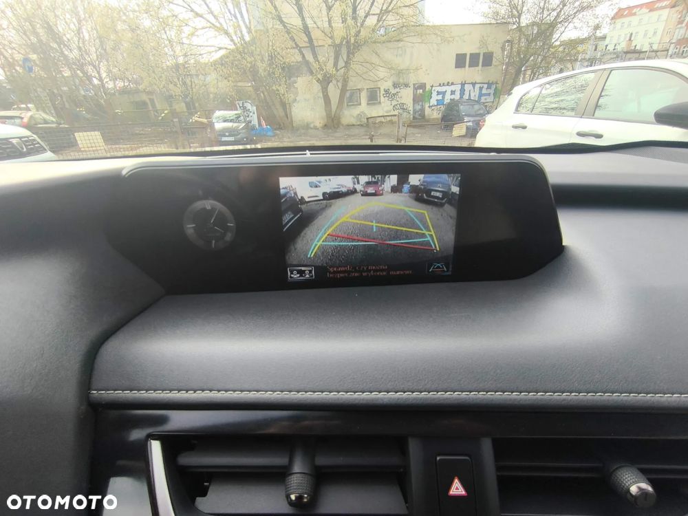 Lexus UX 250h Elegance 2WD - 25