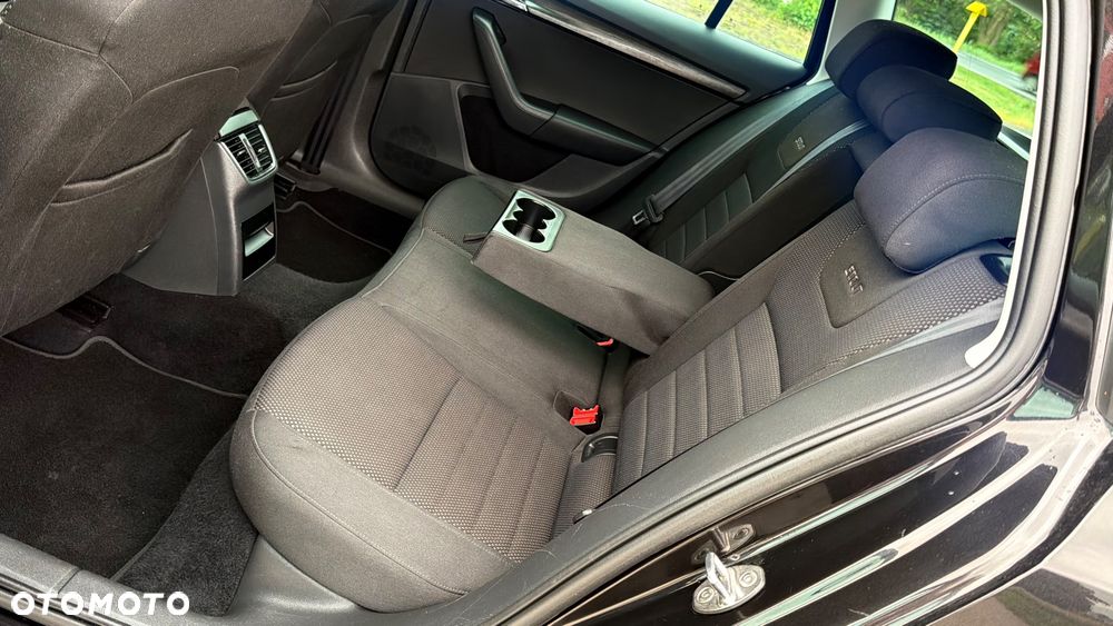 Skoda Octavia 2.0 TDI 4x4 DSG Scout - 35