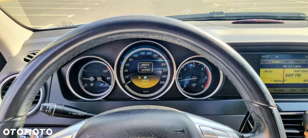 Mercedes-Benz Klasa C 200 CDI DPF BlueEFFICIENCY Special Edition - 31