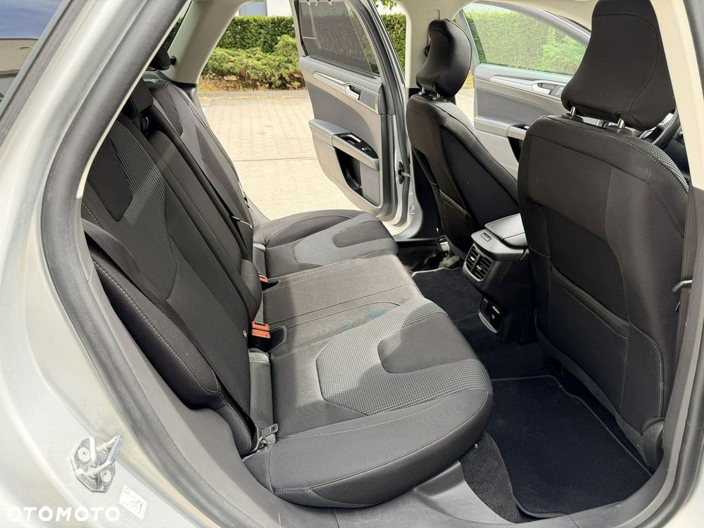 Ford Mondeo - 26