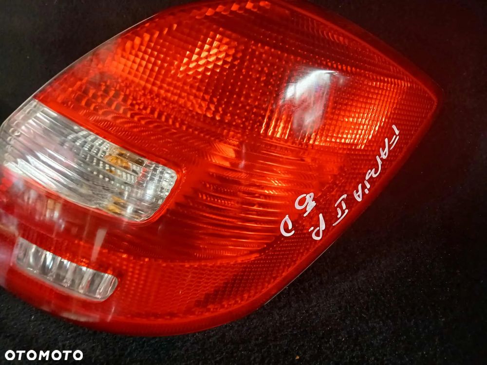 Skoda Fabia II Lampa tylna prawa - 2