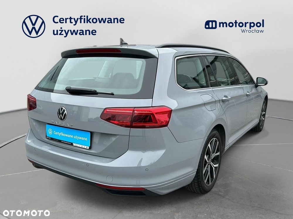 Volkswagen Passat - 15