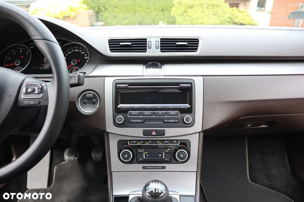 Volkswagen Passat 2.0 TSI Highline - 17