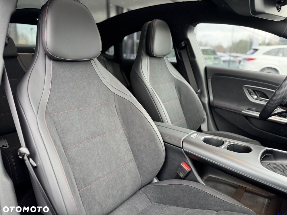 Mercedes-Benz CLA 200 mHEV 4-Matic 8G-DCT - 12