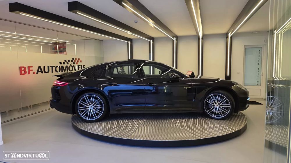 Porsche Panamera 4 E-Hybrid - 8