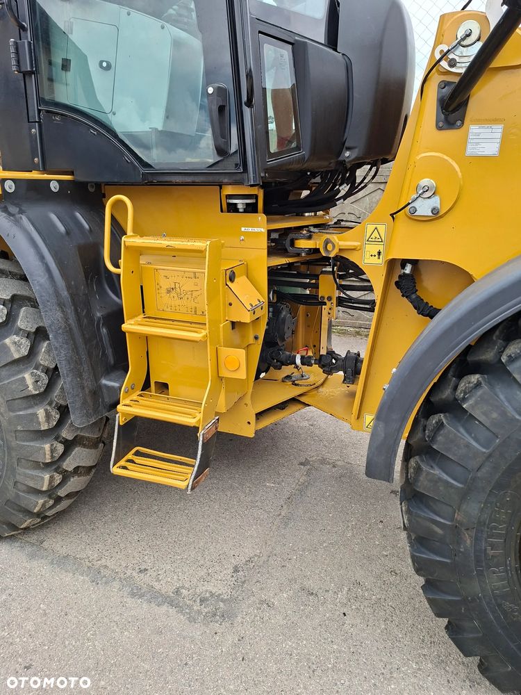 Caterpillar CAT 914 M - 21