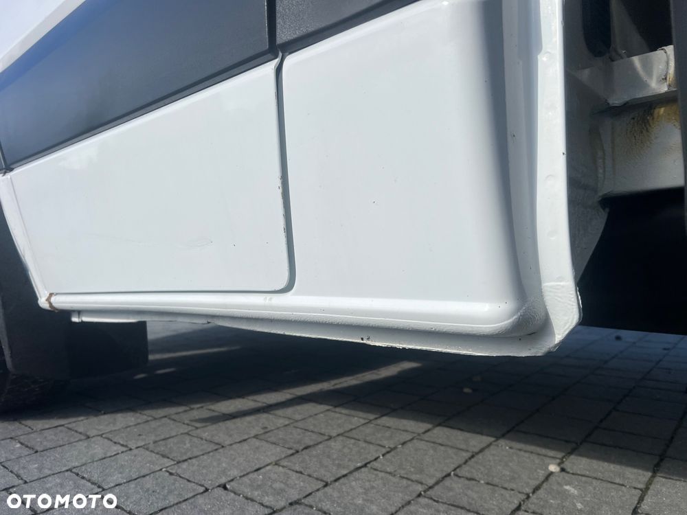 Mercedes-Benz Sprinter - 17