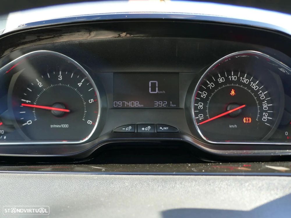 Peugeot 208 1.4 HDi Active - 19