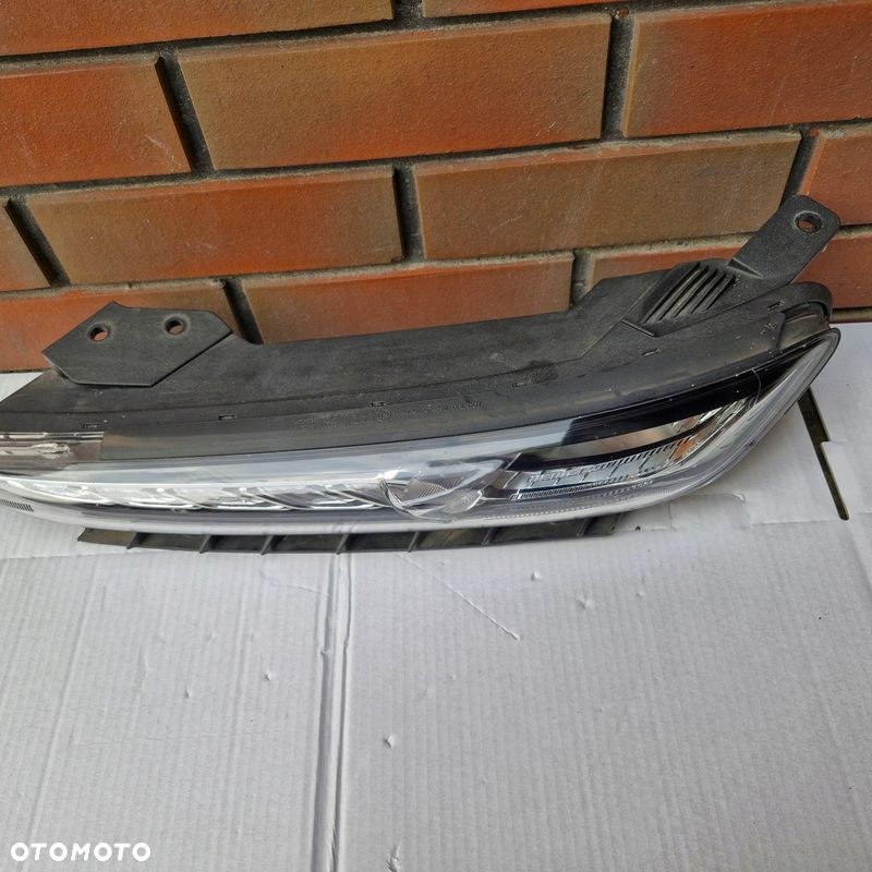 LAMPA PRZÓD LEWA HYUNDAI KONA 92207-J90 - 3