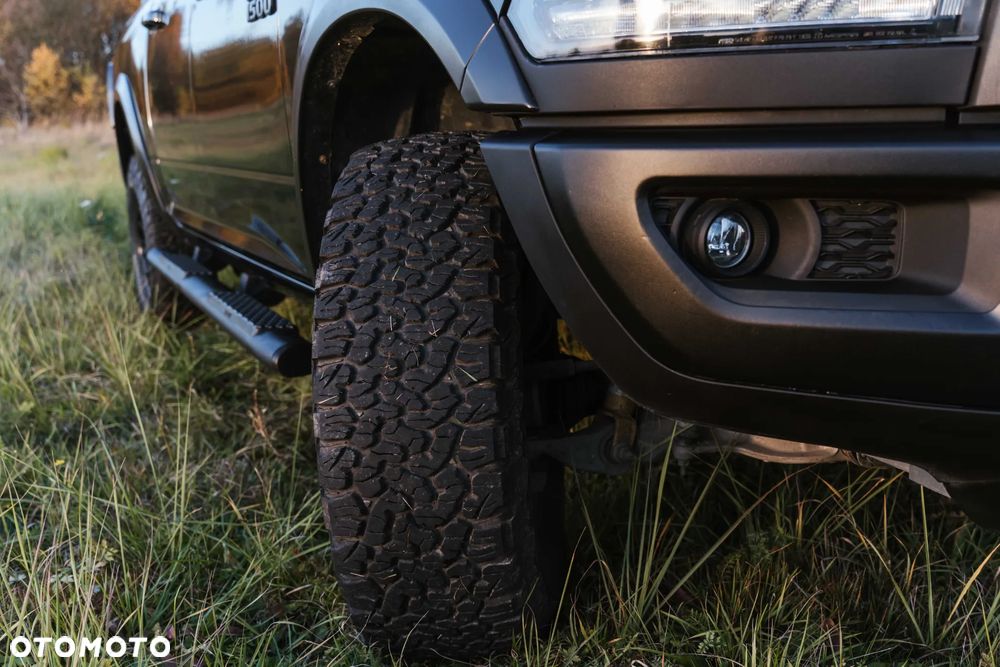 Dodge RAM 5.7 4x4 - 8