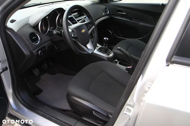 Chevrolet Cruze 1.8 LS - 7