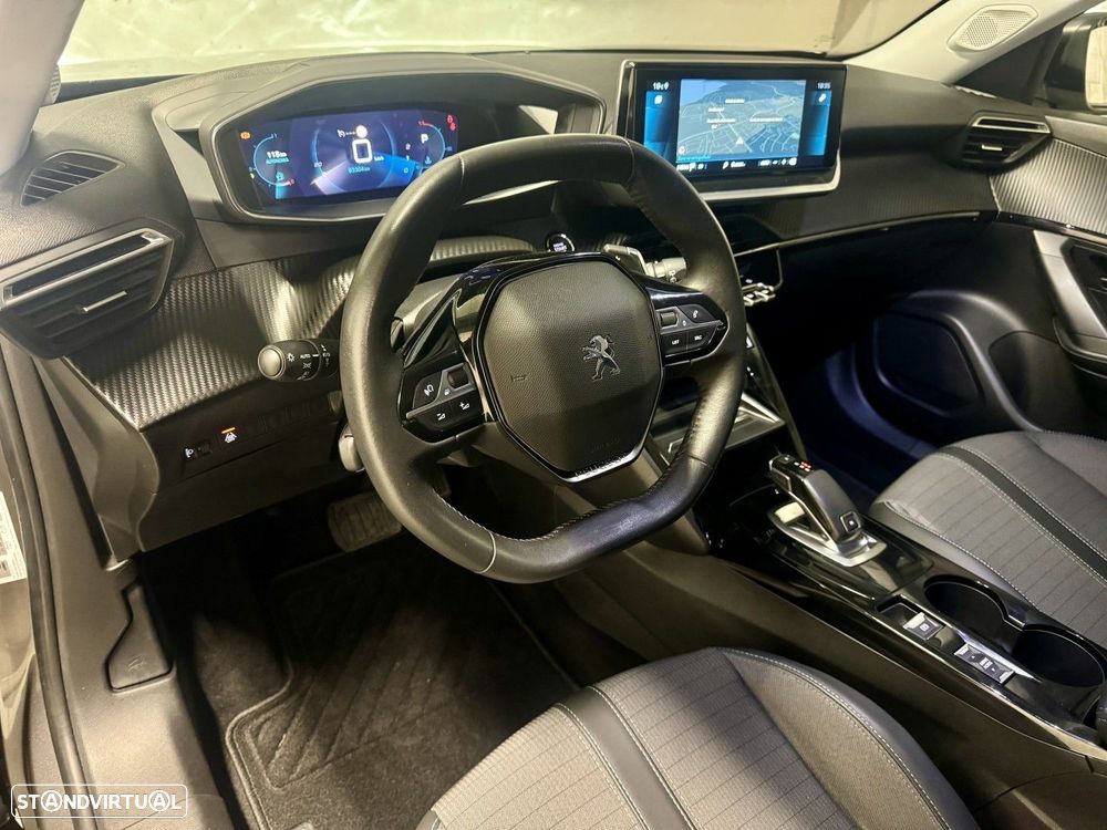 Peugeot 2008 1.2 PureTech Allure Pack EAT8 - 9