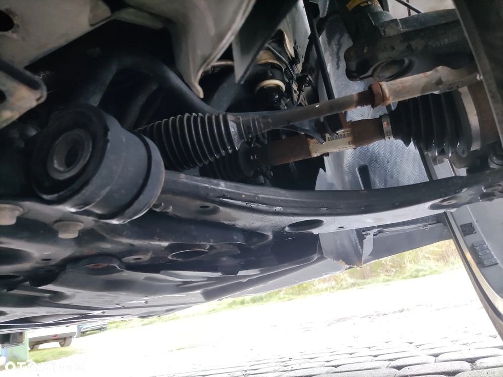 Ford Kuga 2.0 TDCi 2x4 Titanium - 7