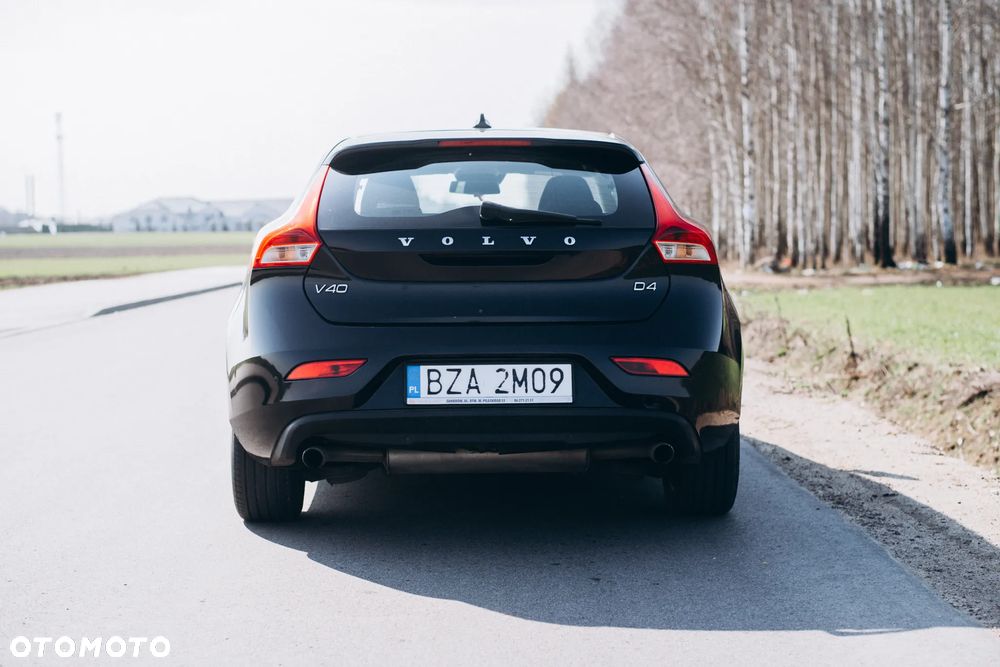 Volvo V40 D4 Kinetic - 2