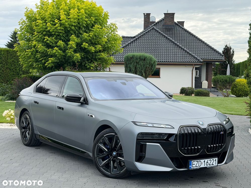 BMW Seria 7 M760e PHEV xDrive Individual Edition sport - 25