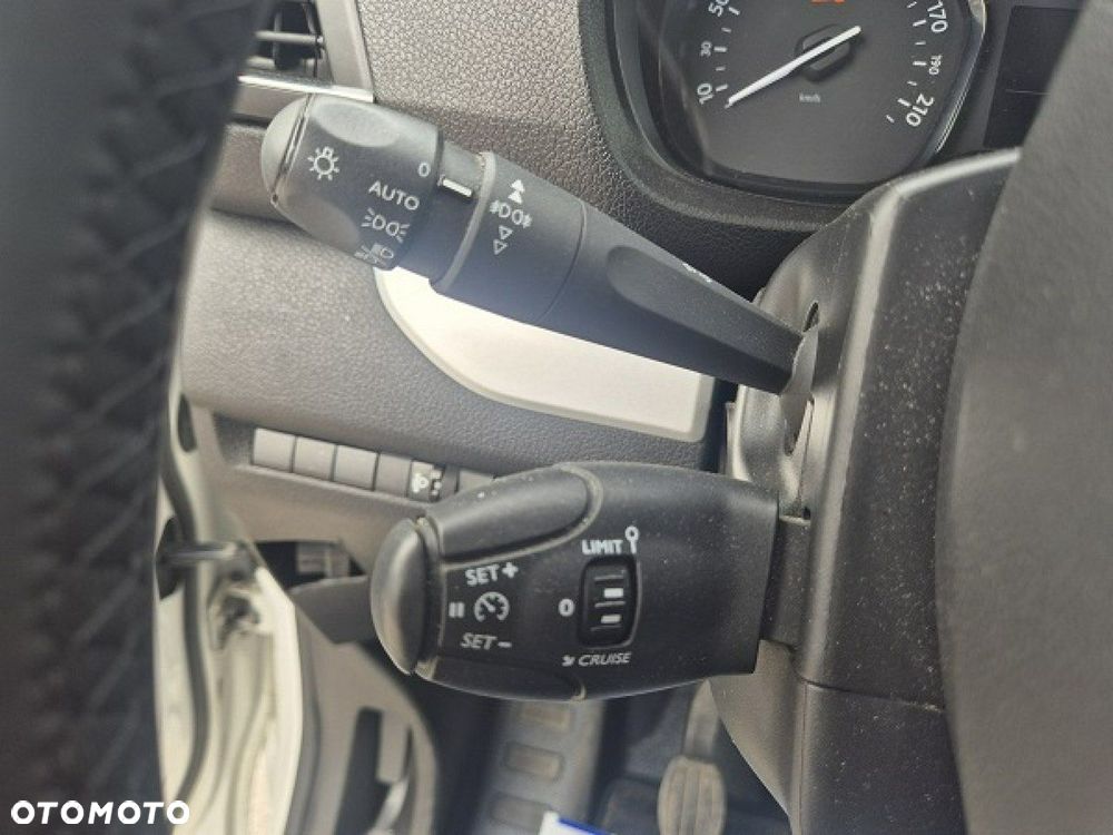 Opel Vivaro - 21