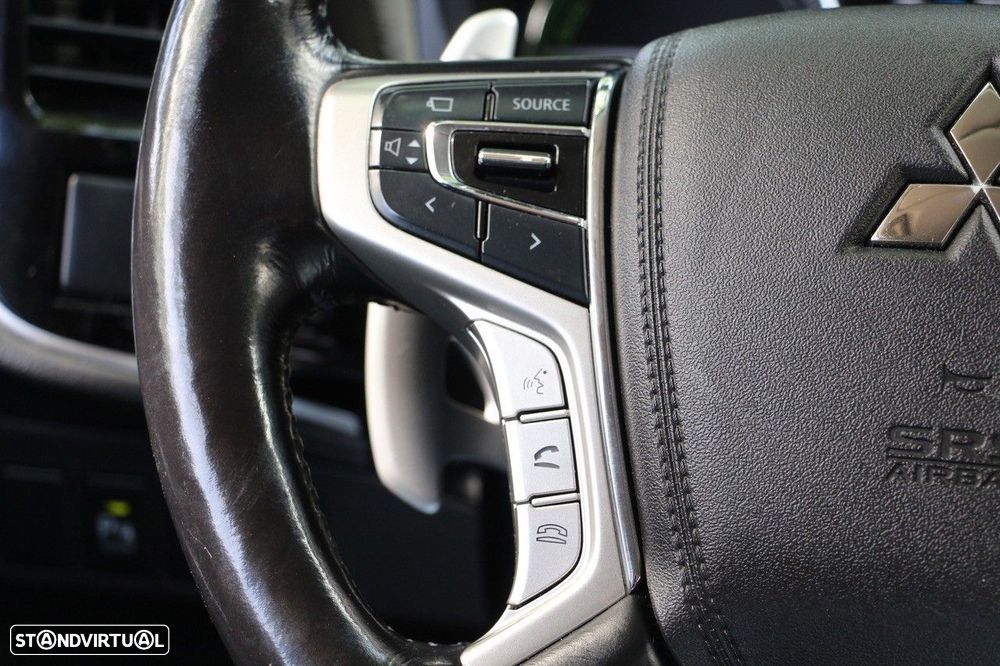Mitsubishi Outlander 2.0 MIVEC Instyle Navi+ - 27