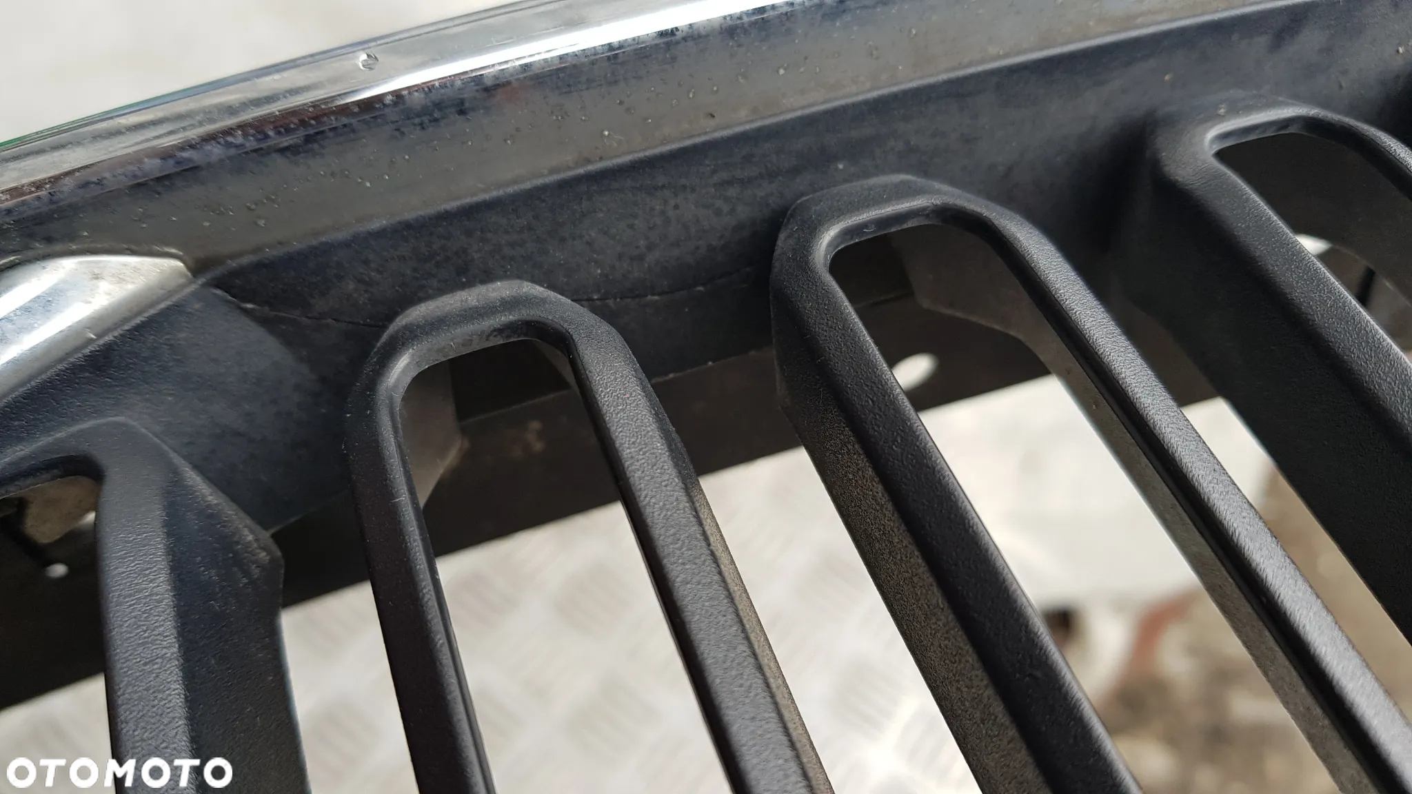 GRILL ATRAPA  VOLVO XC40 kompletny - 16