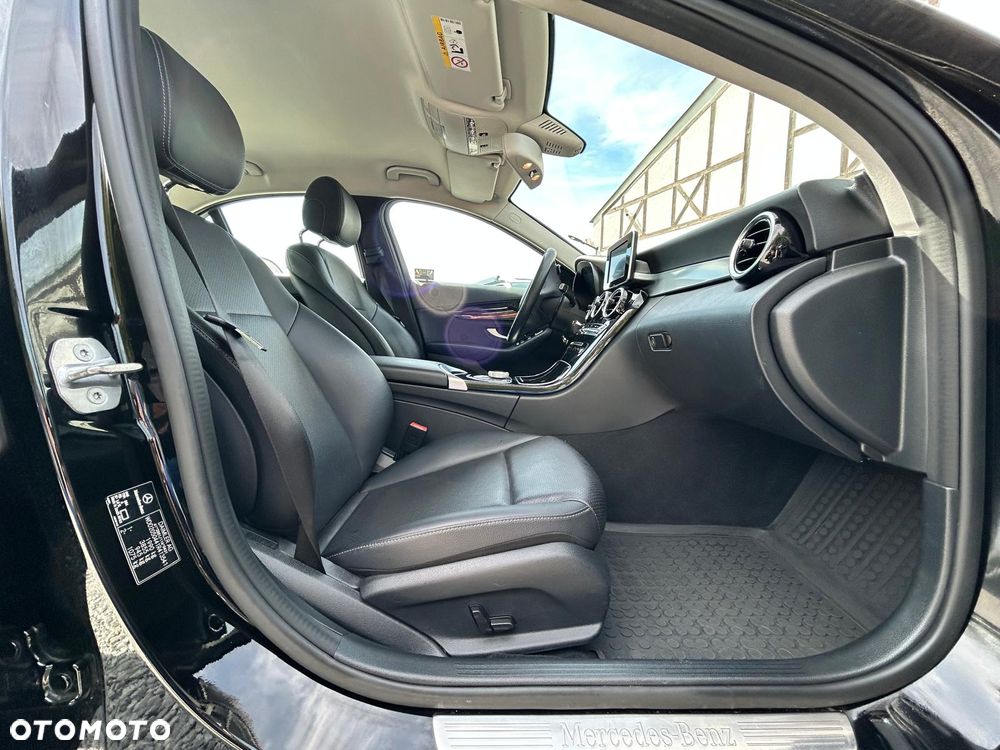 Mercedes-Benz Klasa C 160 9G-TRONIC - 24