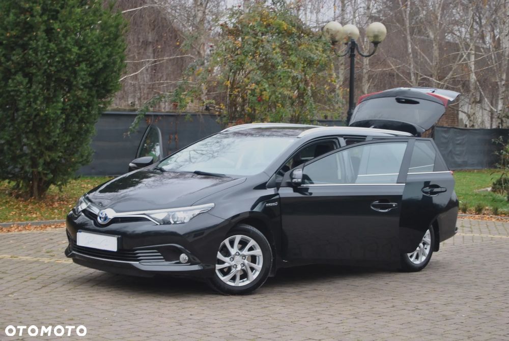 Toyota Auris 1.8 HSD Luna - 21