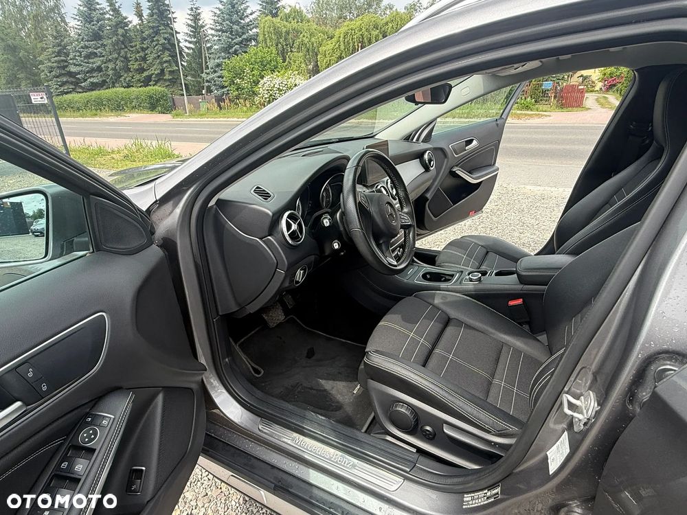 Mercedes-Benz GLA 200 7G-DCT Activity Edition - 5