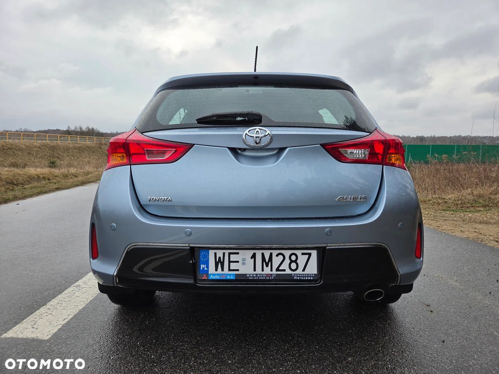 Toyota Auris 1.6 Premium - 6