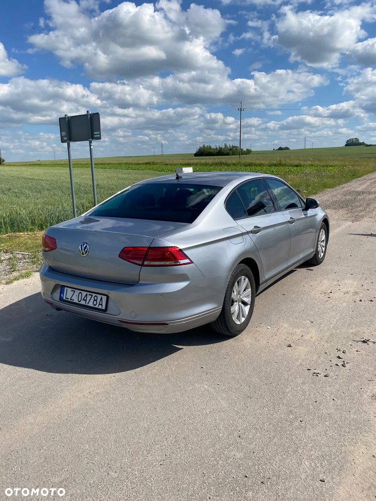 Volkswagen Passat 1.6 TDI BMT Trendline - 6