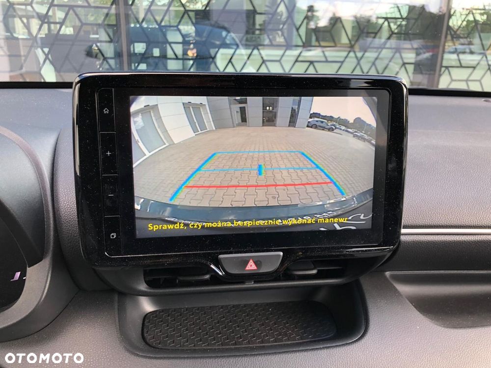 Toyota Yaris Hybrid 1.5 Style - 19