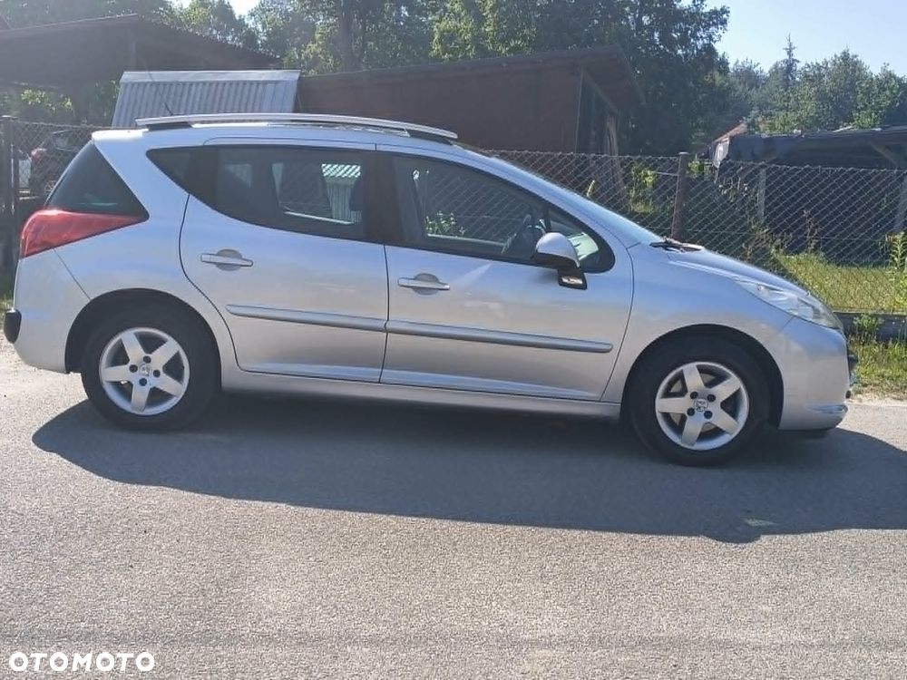 Peugeot 207 - 6