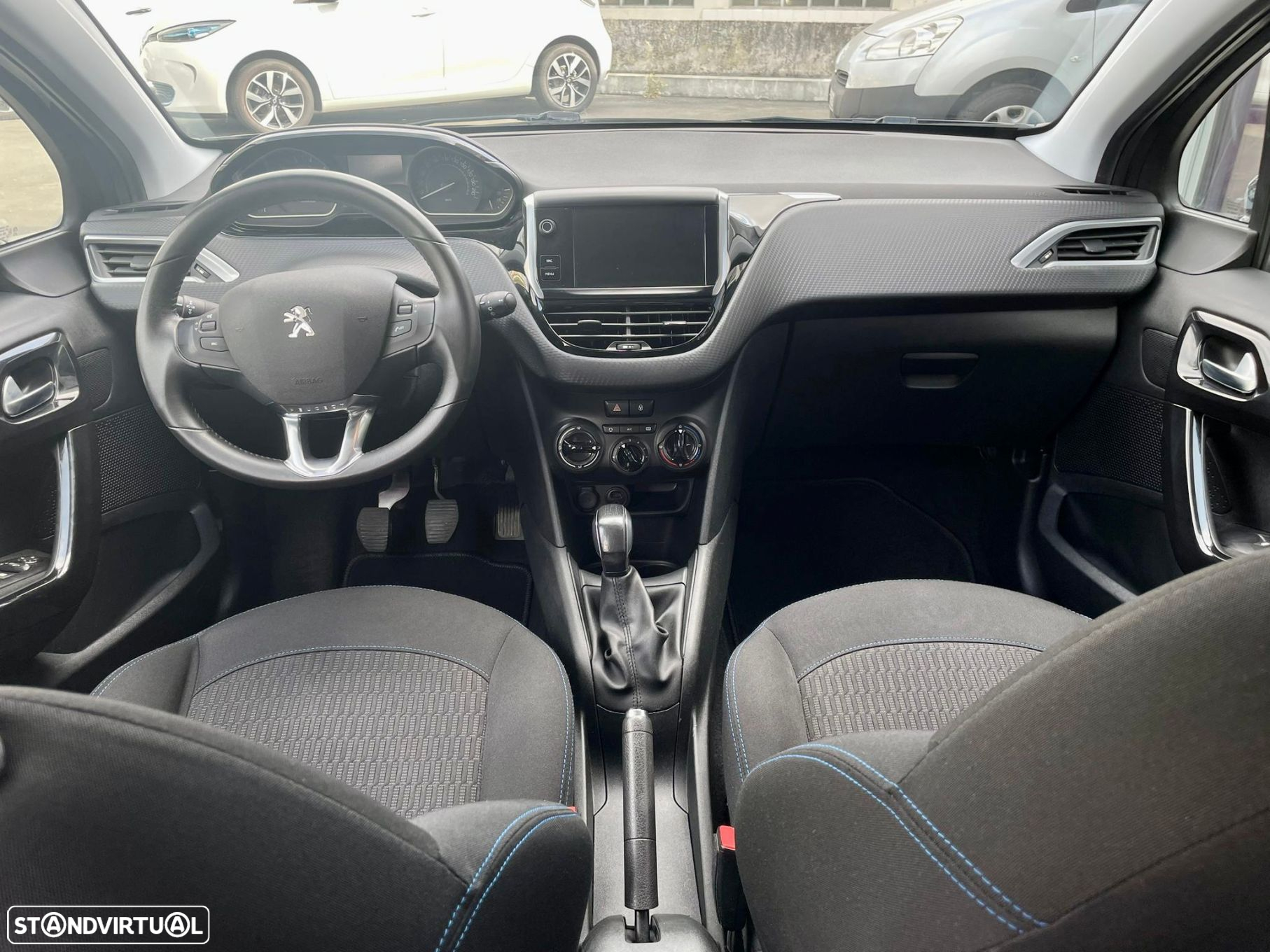 Peugeot 208 1.2 PureTech Style - 8